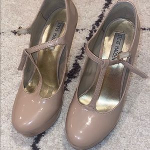 Steve Madden nude stiletto closed toe pump